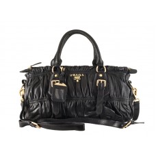 Prada Nappa Gauffre Táska Fekete