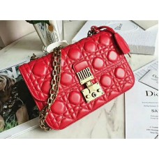 Dior Dioraddict báránybőr táska piros d58182