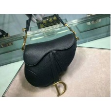 Dior Mini Nyereg Borjúbőr Táska Arany Hardverekkel Fekete M0447s