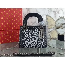 Dior Mini Lady Dior Hímzett Táska Fekete