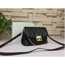 Givenchy gv3 Borjúbőr Steppelt Bőr Zsebtáska Fekete