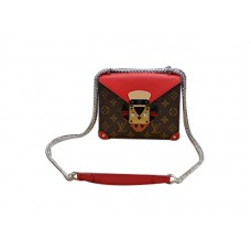 Louis Vuitton Monogram Pochette maszk PM