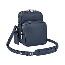 Louis Vuitton Taurillon bőr Amazone 22 kék
