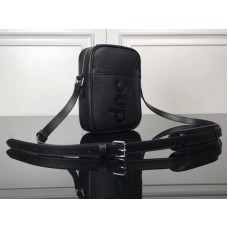 Louis Vuitton X Supreme Epi Bőr Danube Ppm Fekete
